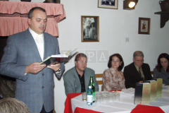 Predstavljanje izdanja održano je u Državnom arhivu u Pazinu 23. listopada, a u Humu 17. studenog 2003. godine u organizaciji Udruge Hum.